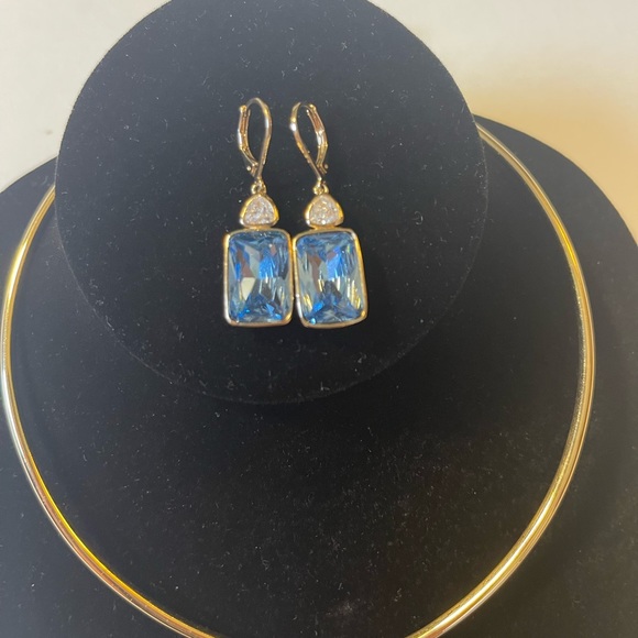 ABS Allen Schwartz Gold Tone Wire Collar Necklace with Matching Earrings Set - Picture 8 of 11